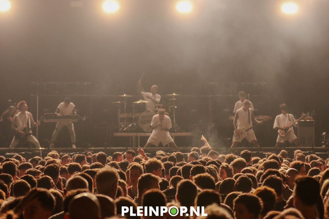 THE DIRTY DADDIES     (81)